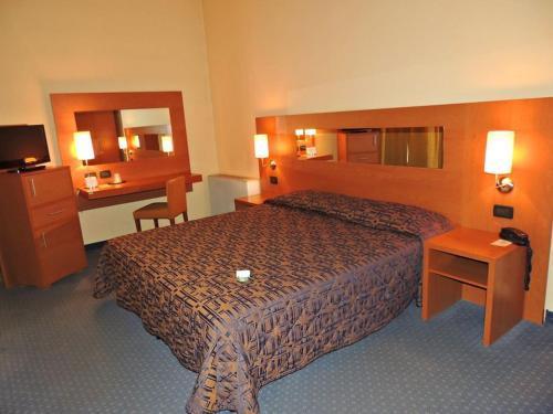 Hotel City Verona San Giovanni Lupatoto Esterno foto